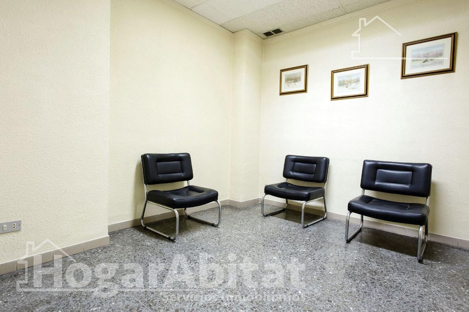 Office for sale in Castello de la Plana - € 95,000 (Ref: 7968552)