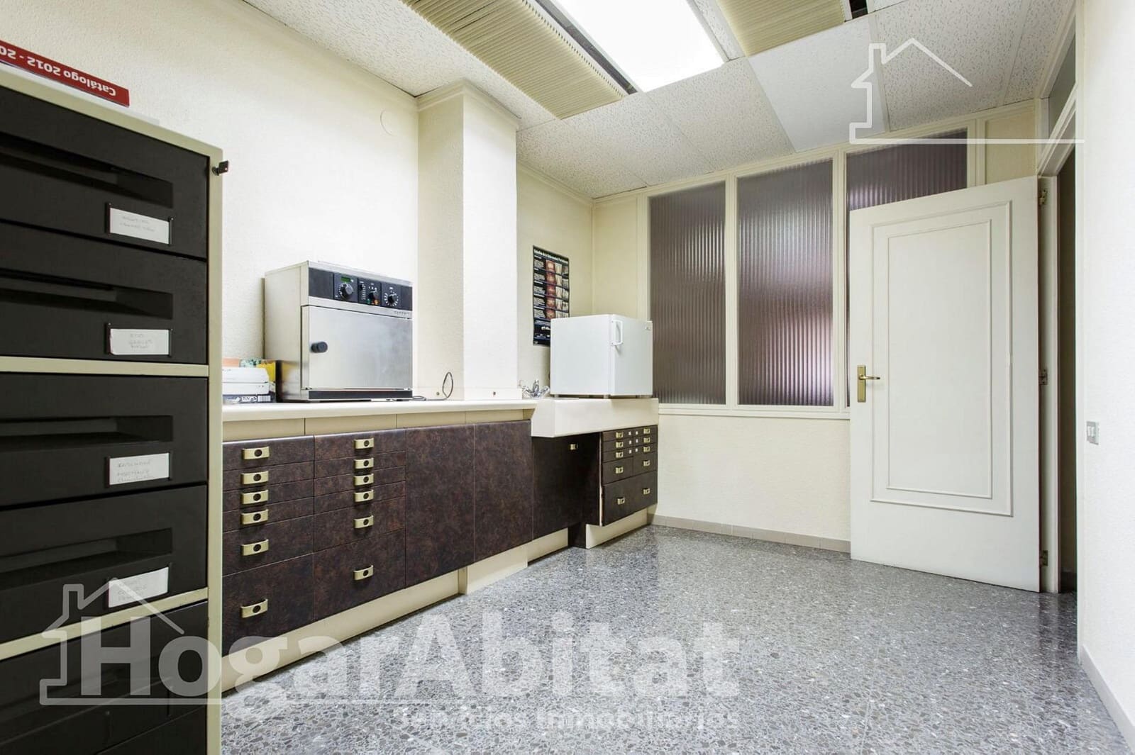 Office for sale in Castello de la Plana - € 95,000 (Ref: 7968552)