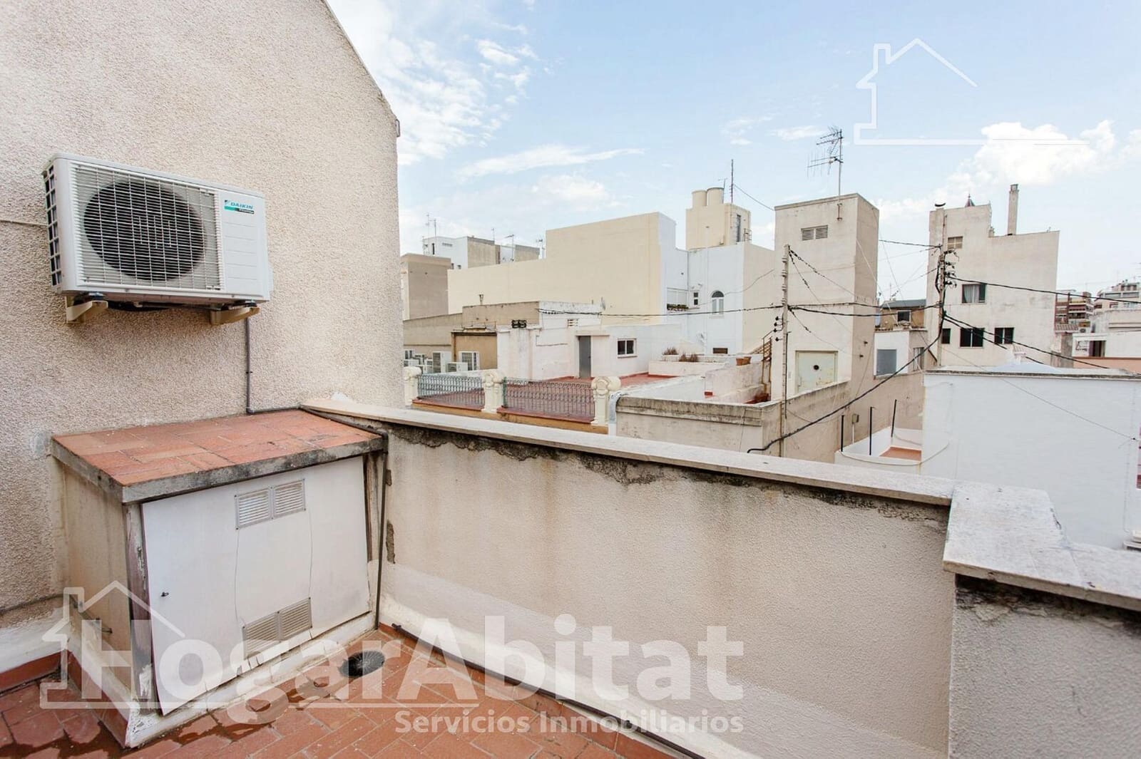 Office for sale in Castello de la Plana - € 95,000 (Ref: 7968552)