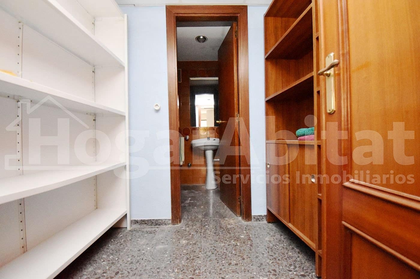 Kontor til salg i Castello de la Plana - € 110.000 (Ref: 8173103)