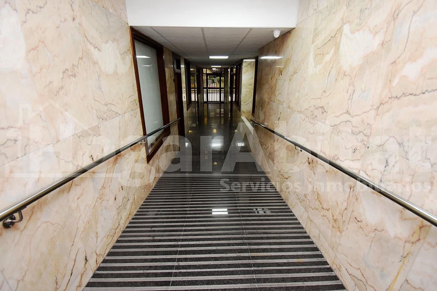 Kontor til salg i Castello de la Plana - € 110.000 (Ref: 8173103)