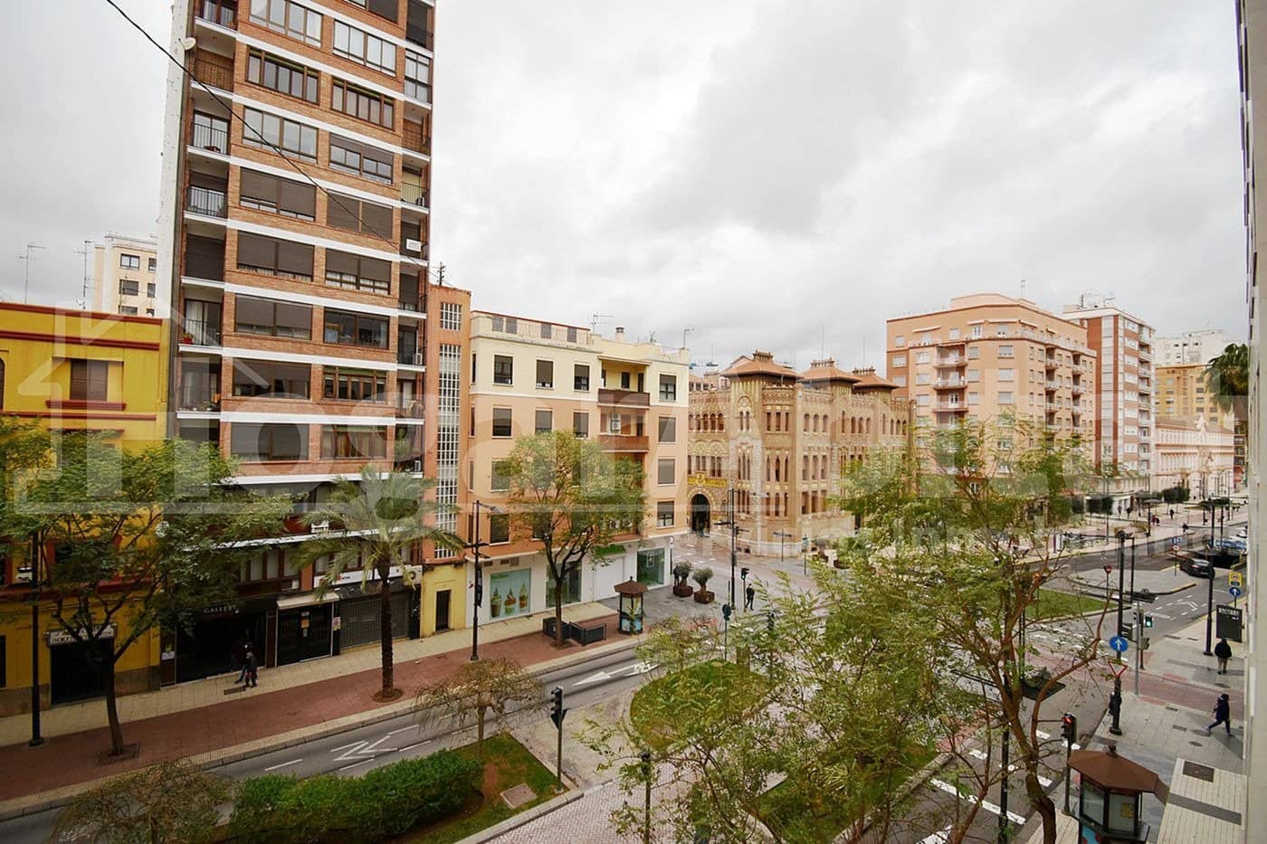 Kontor til salg i Castello de la Plana - € 110.000 (Ref: 8173103)