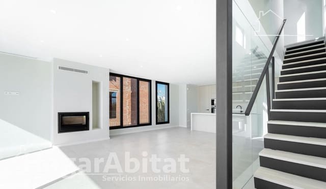 2 soveværelse Villa til salg i Oliva med swimmingpool garage - € 950.000 (Ref: 8419522)