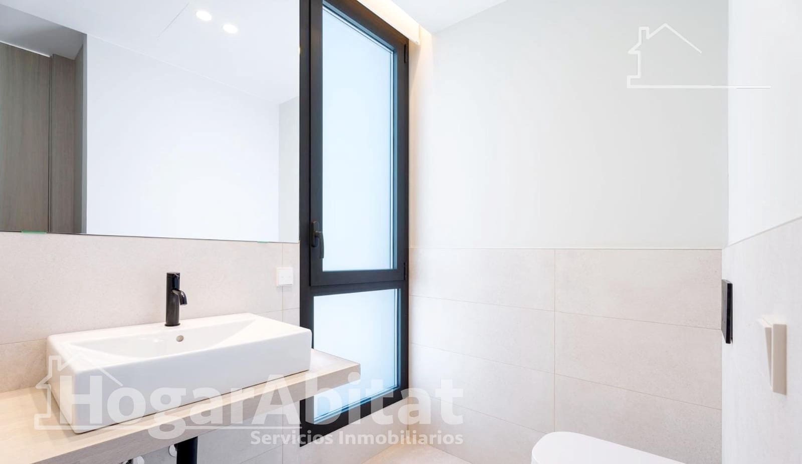 2 soverom Villa til salgs i Oliva med svømmebasseng garasje - € 950 000 (Ref: 8419523)