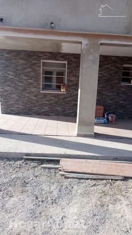 4 bedroom Villa for sale in Xàtiva with garage - € 190,000 (Ref: 8481945)