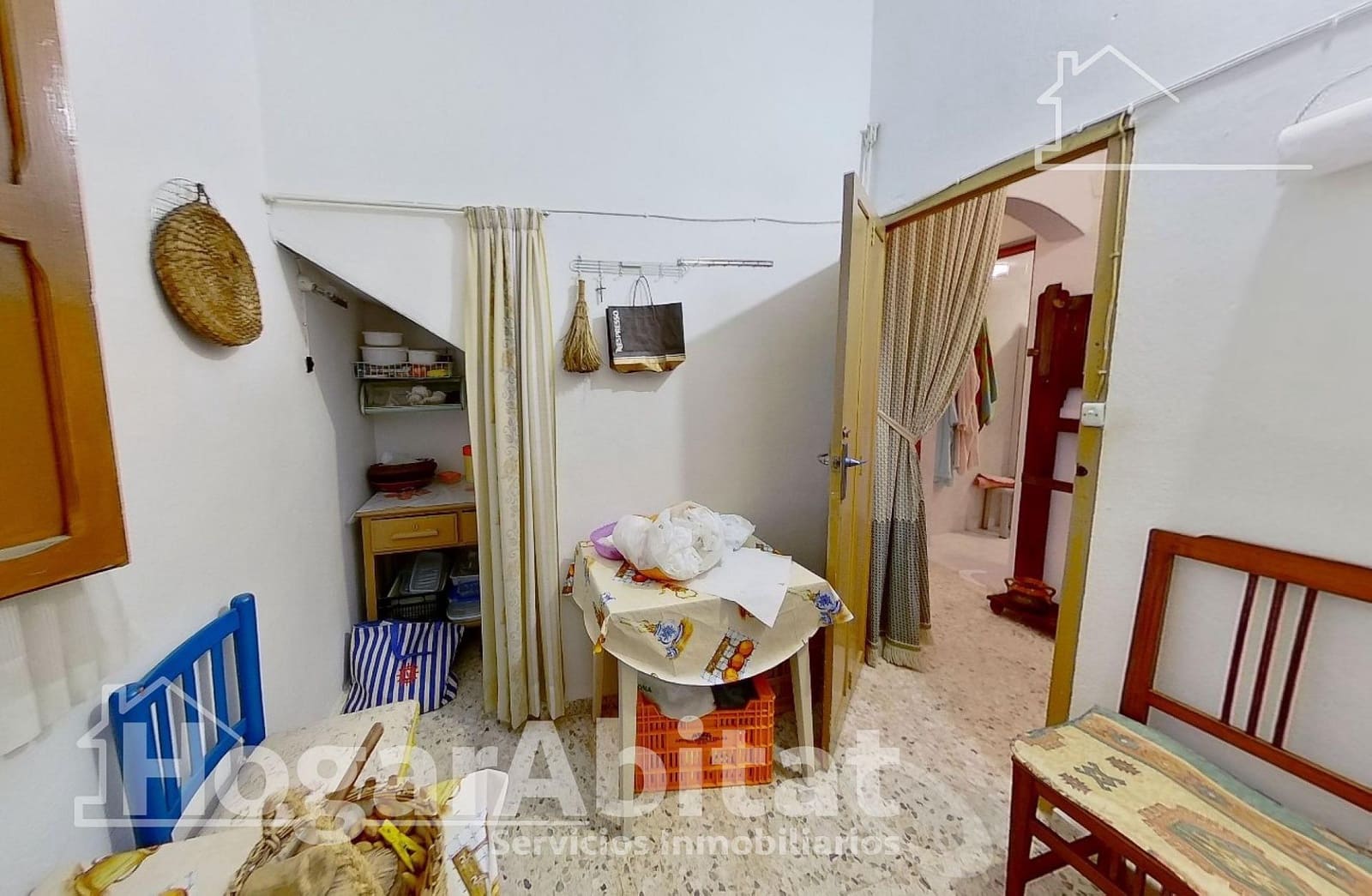 7 bedroom Townhouse for sale in Cortes de Pallas with garage - € 120,000 (Ref: 8662936)