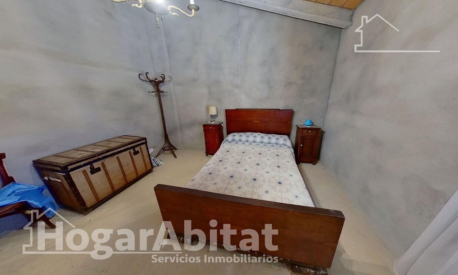 7 bedroom Townhouse for sale in Cortes de Pallas with garage - € 120,000 (Ref: 8662936)
