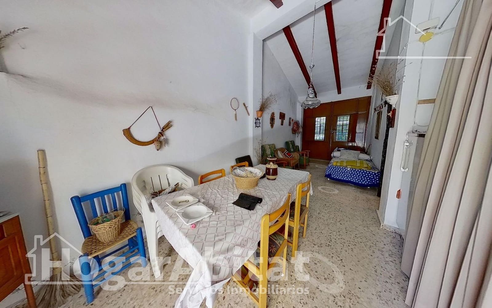 7 bedroom Townhouse for sale in Cortes de Pallas with garage - € 120,000 (Ref: 8662936)