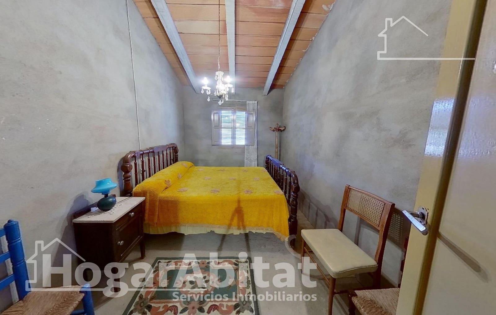 7 bedroom Townhouse for sale in Cortes de Pallas with garage - € 120,000 (Ref: 8662936)