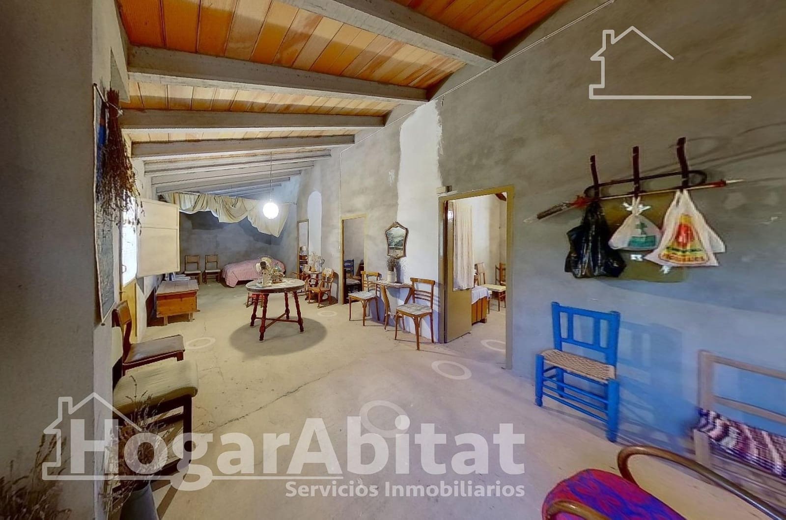 7 bedroom Townhouse for sale in Cortes de Pallas with garage - € 120,000 (Ref: 8662936)