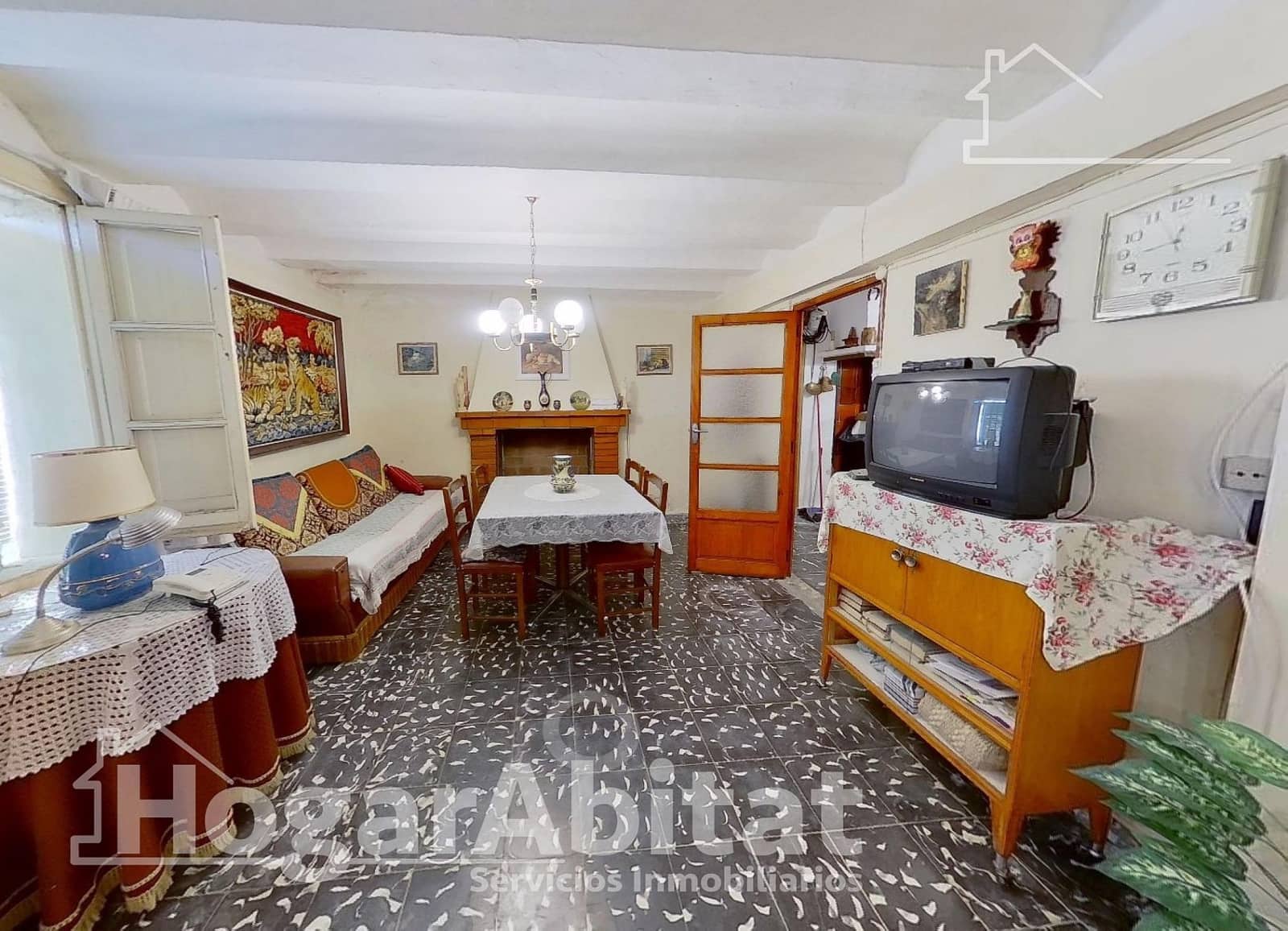 7 bedroom Townhouse for sale in Cortes de Pallas with garage - € 120,000 (Ref: 8662936)