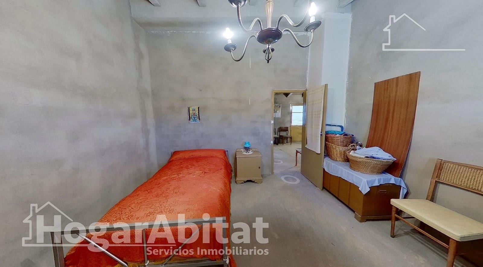 7 bedroom Townhouse for sale in Cortes de Pallas with garage - € 120,000 (Ref: 8662936)