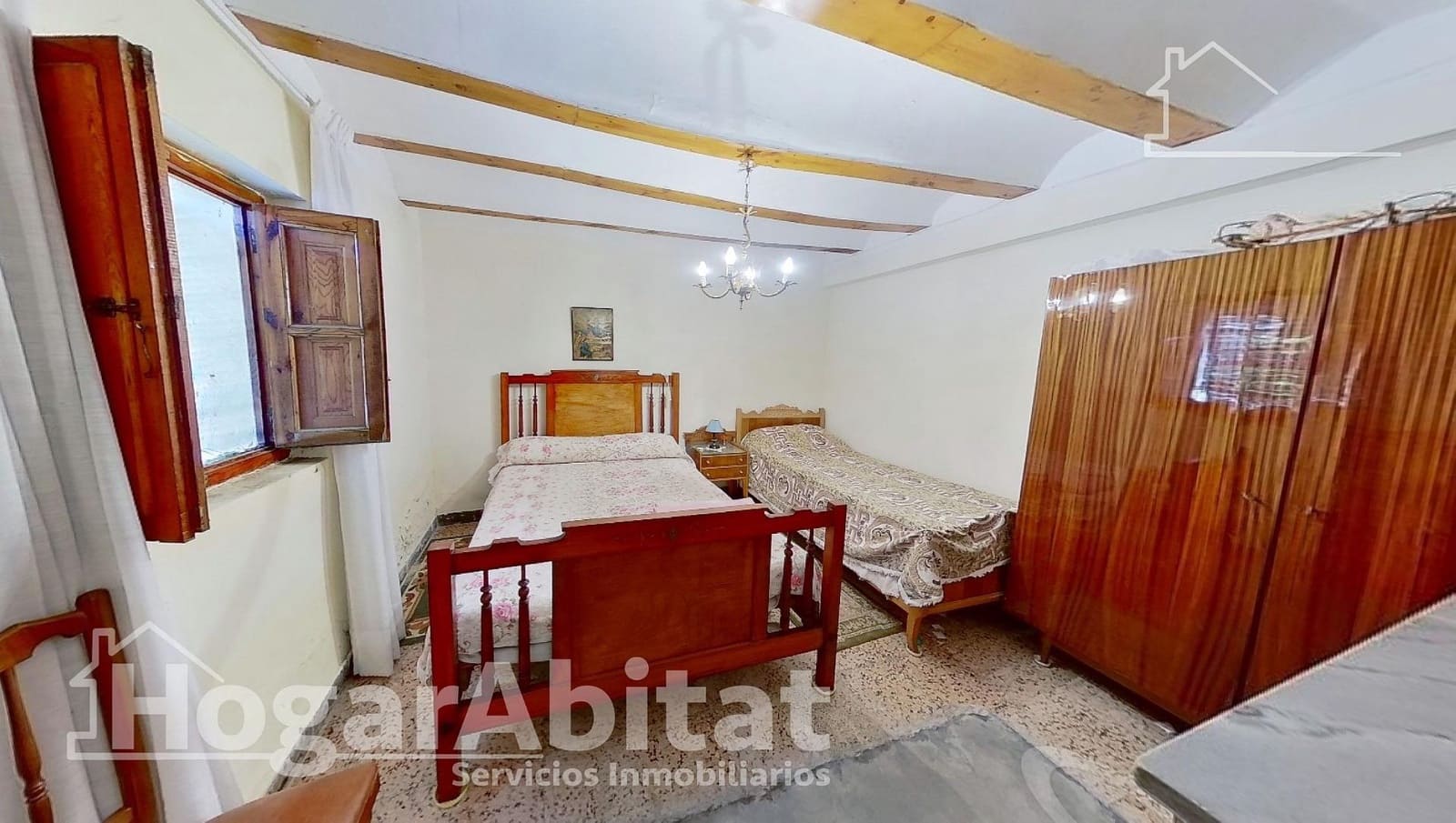 7 bedroom Townhouse for sale in Cortes de Pallas with garage - € 120,000 (Ref: 8662936)