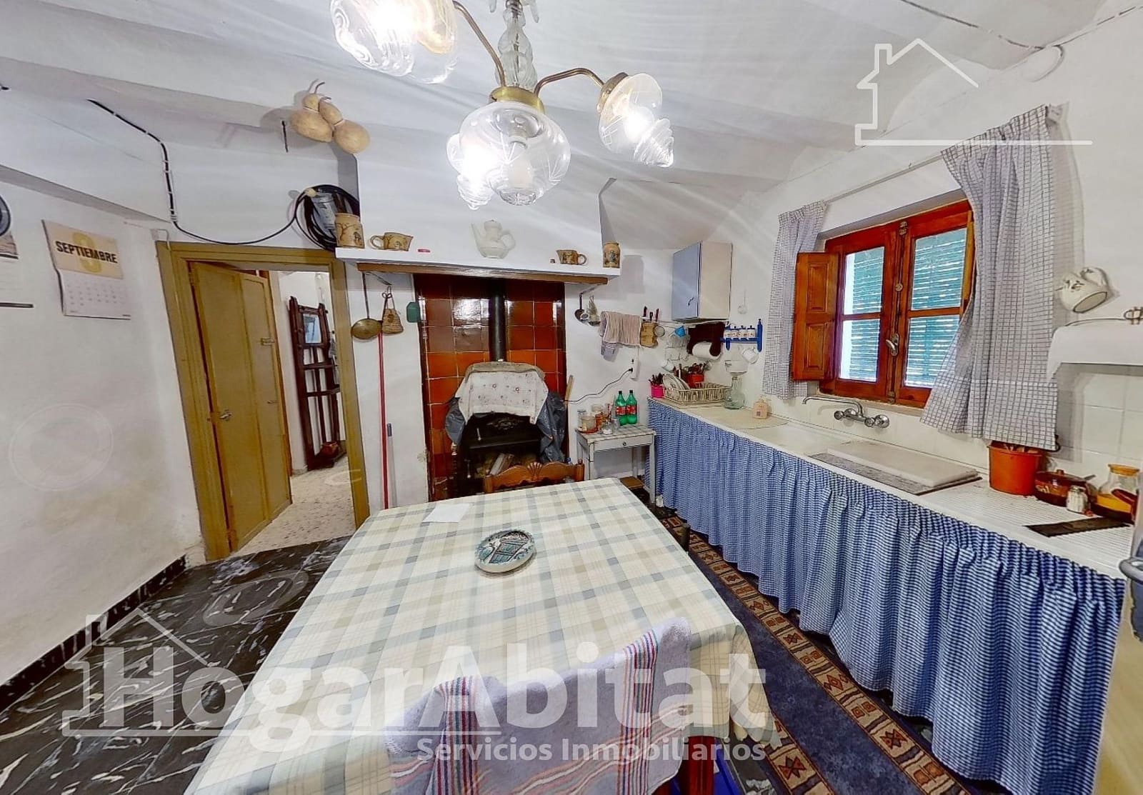 7 bedroom Townhouse for sale in Cortes de Pallas with garage - € 120,000 (Ref: 8662936)