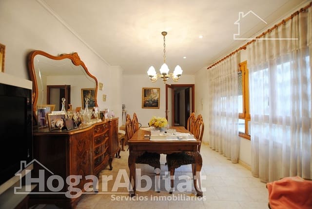 4 bedroom Flat for sale in Tavernes de la Valldigna - € 170,000 (Ref: 8712764)