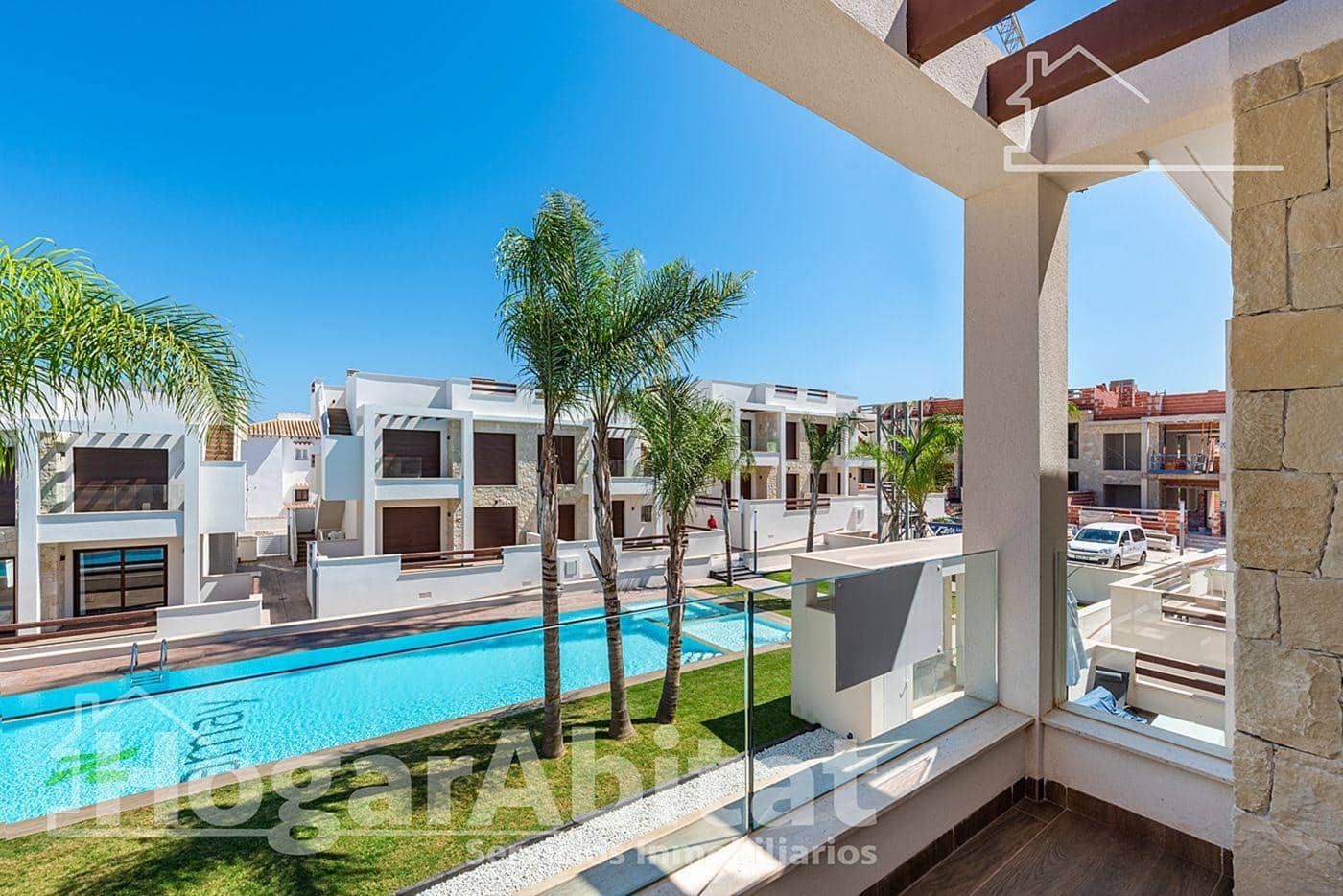 2 soveværelse Rækkehus til salg i Torrevieja med swimmingpool - € 279.000 (Ref: 8714763)