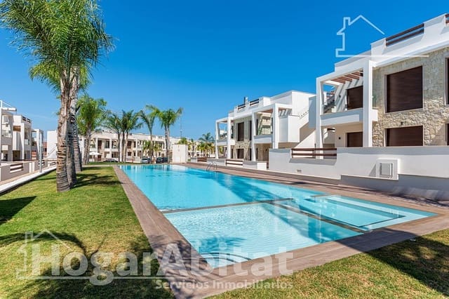 2 soveværelse Rækkehus til salg i El Chaparral - La Siesta - La Torreta, Torrevieja med swimmingpool - € 279.000 (Ref: 8714763)