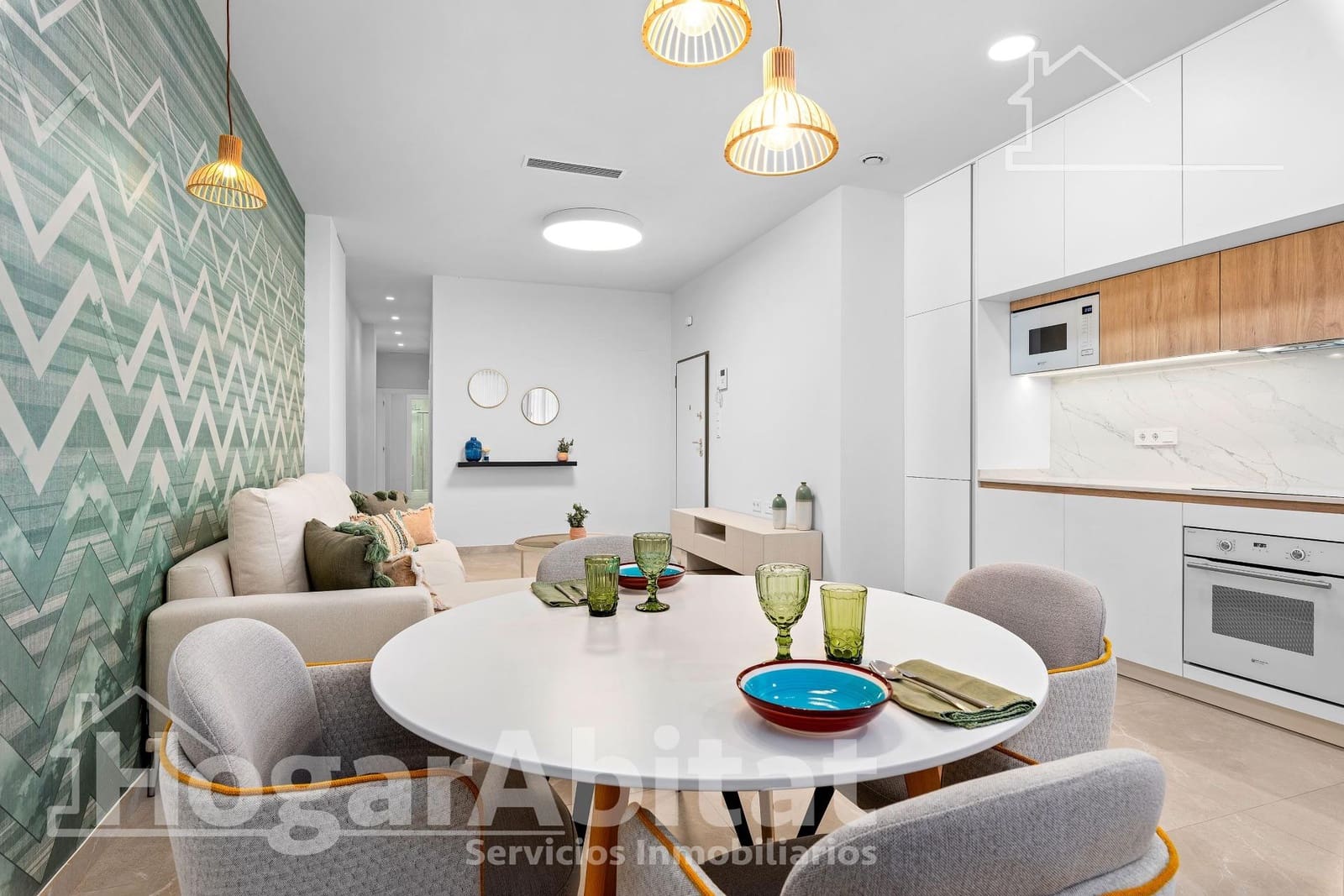 Piso de 1 habitación en Torrevieja en venta con piscina garaje - 339.000 € (Ref: 8715620)