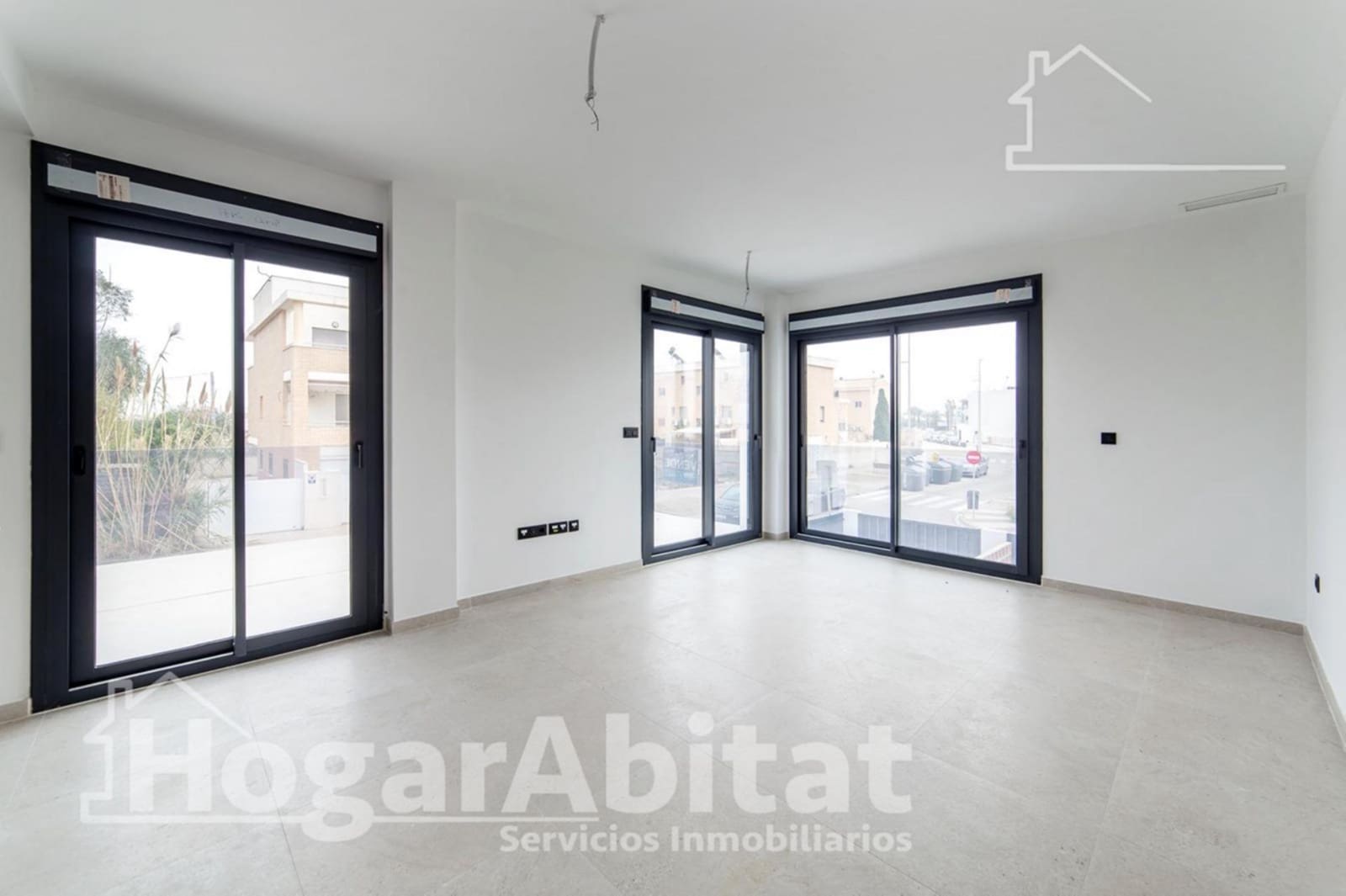 3 bedroom Flat for sale in Oliva with pool garage - € 425,000 (Ref: 8857115)