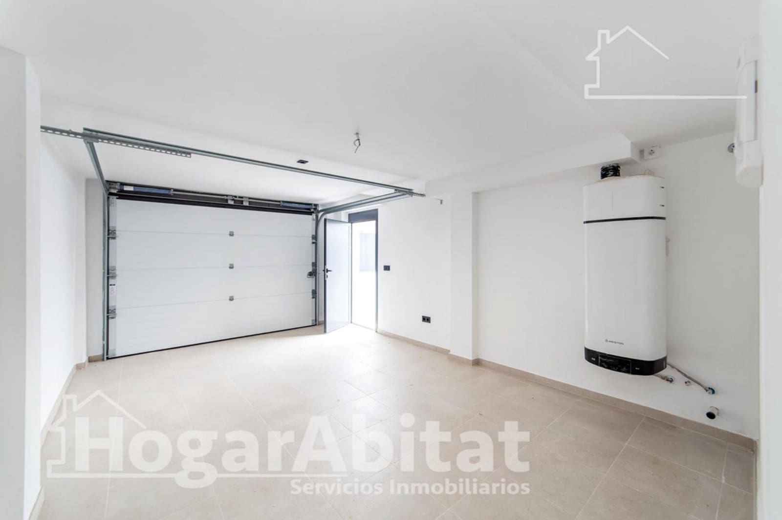 3 bedroom Flat for sale in Oliva with pool garage - € 425,000 (Ref: 8857115)
