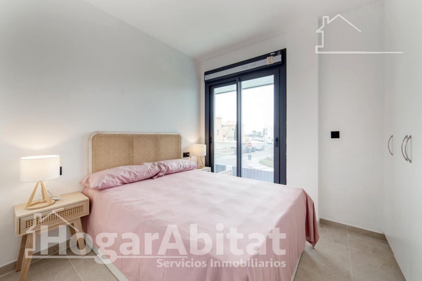 3 bedroom Flat for sale in Oliva with pool garage - € 425,000 (Ref: 8857115)