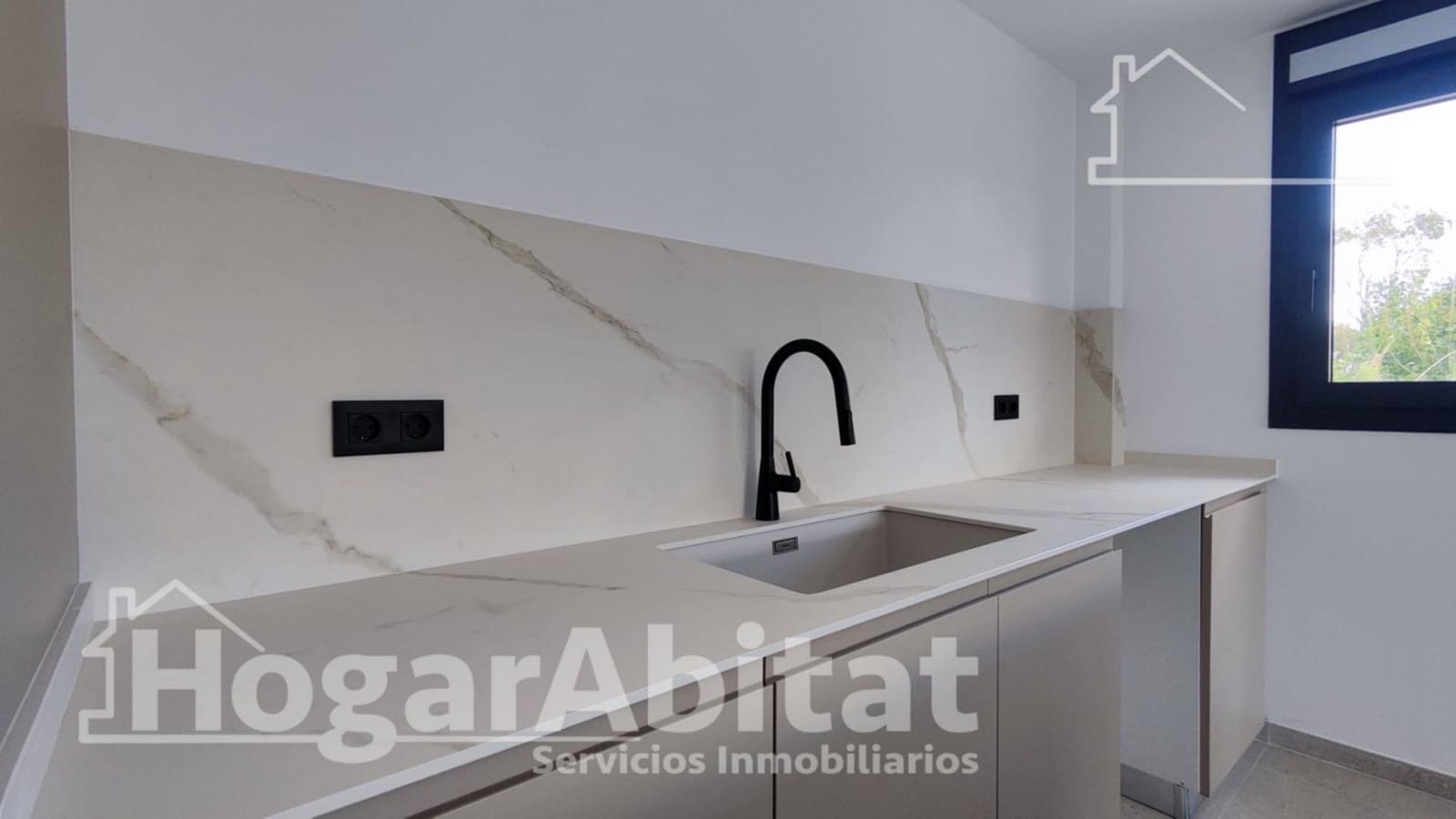 3 bedroom Flat for sale in Oliva with pool garage - € 425,000 (Ref: 8857115)