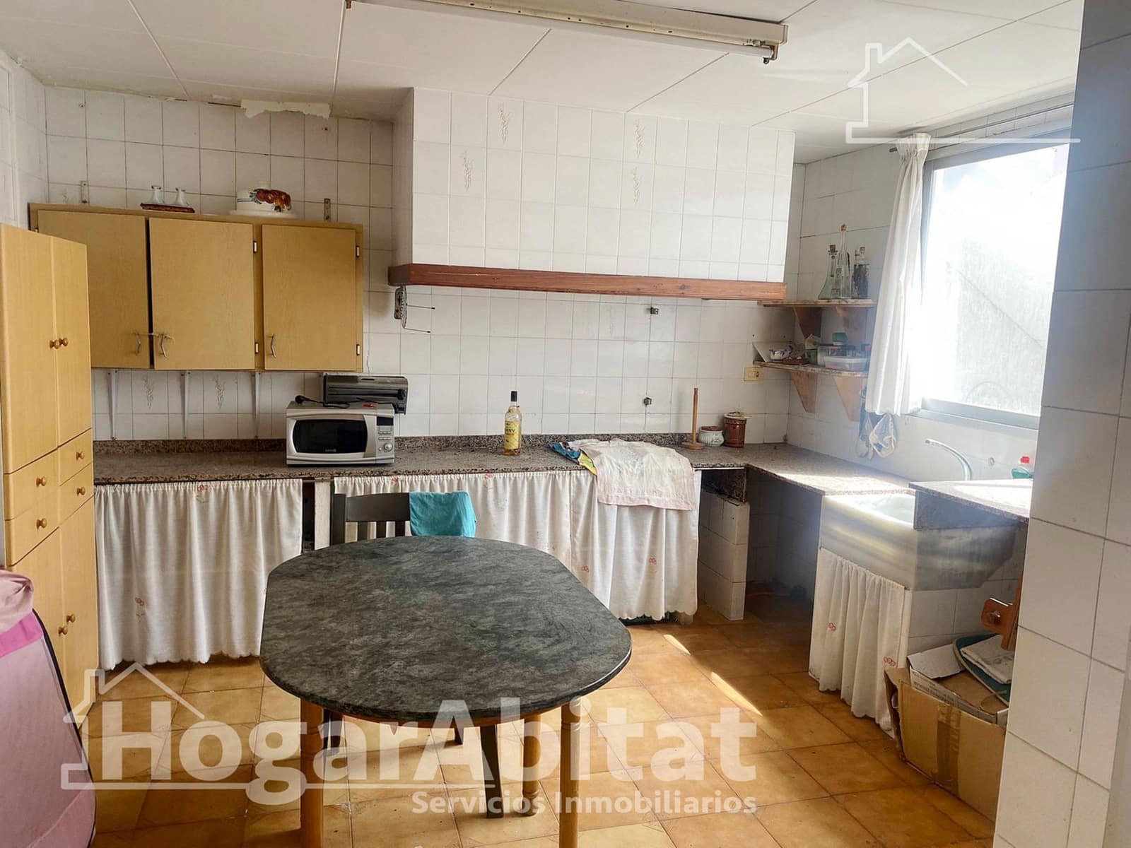 6 soveværelse Byhus til salg i La Pobla Llarga - € 130.000 (Ref: 8869715)