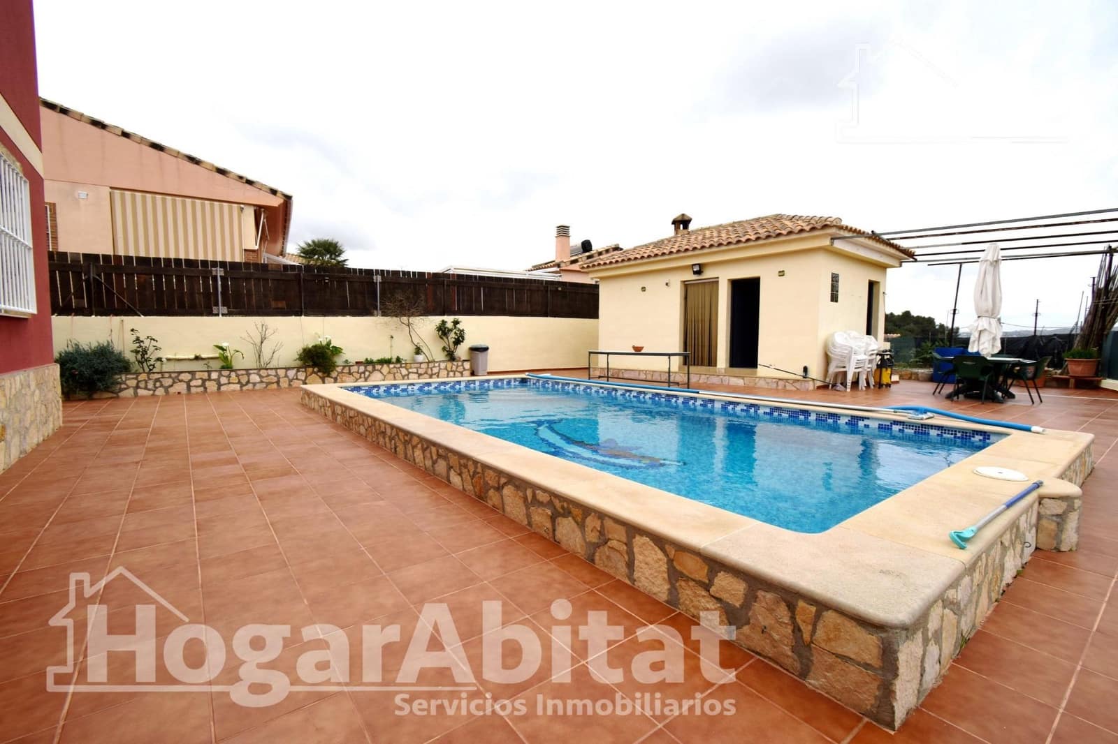 5 soveværelse Villa til salg i Montserrat med swimmingpool garage - € 400.000 (Ref: 8917863)