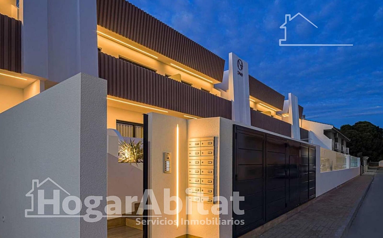 2 bedroom Penthouse for sale in San Pedro del Pinatar with pool garage - € 265,000 (Ref: 8988560)