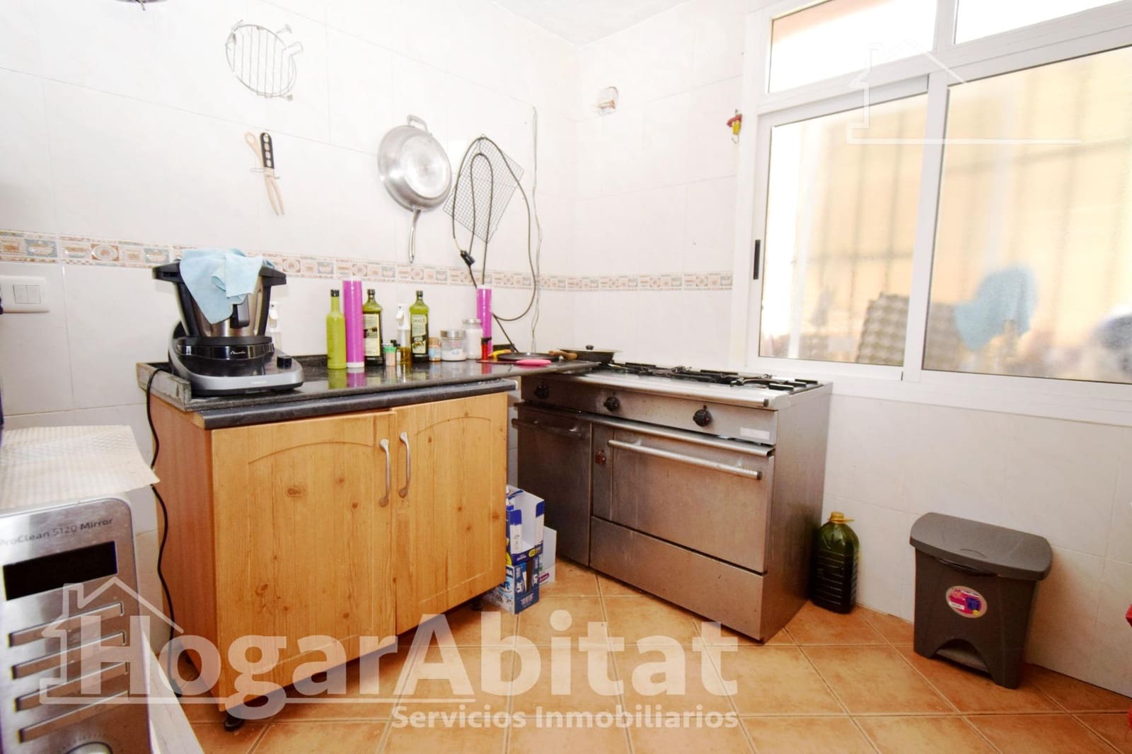 4 soveværelse Villa til salg i Cheste med garage - € 160.000 (Ref: 9062415)