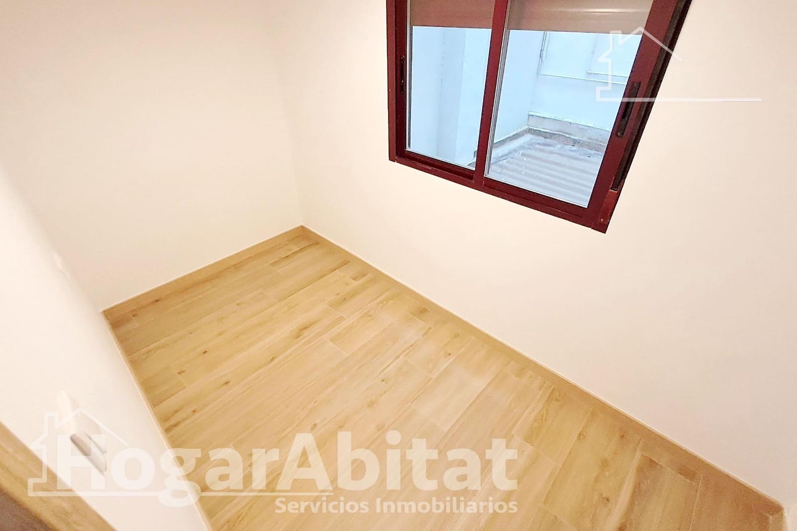 4 soveværelse Lejlighed til salg i Castello de la Plana - € 143.000 (Ref: 9077985)