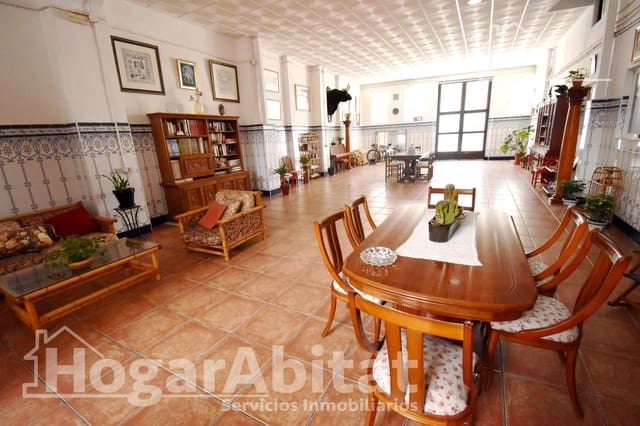 6 bedroom Villa for sale in Burriana / Borriana with garage - € 295,000 (Ref: 9099155)