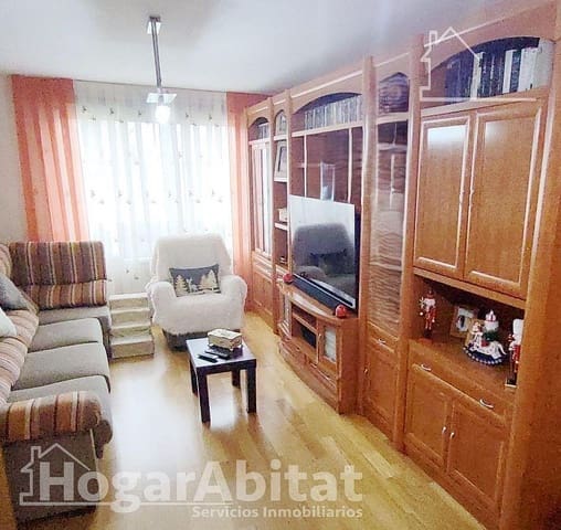 3 soveværelse Rækkehus til salg i Medina del Campo med garage - € 265.000 (Ref: 9118789)