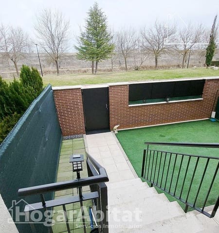 3 Zimmer Reihenhaus zu verkaufen in Medina del Campo mit Garage - 265.000 € (Ref: 9118789)