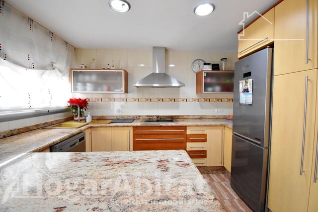 3 bedroom Townhouse for sale in Xeraco with garage - € 350,000 (Ref: 9118792)