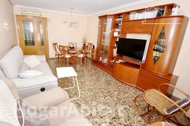 4 bedroom Flat for sale in Burriana / Borriana with garage - € 129,900 (Ref: 9126818)