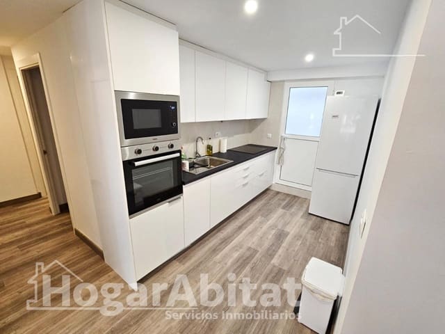 4 bedroom Flat for sale in Mont-Olivet, Valencia city - € 430,000 (Ref: 9137173)