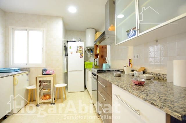 3 bedroom Flat for sale in Miramar with garage - € 147,000 (Ref: 9137175)