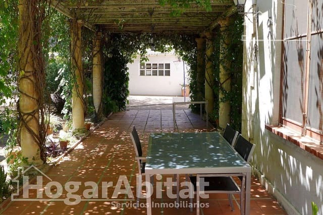 7 bedroom Townhouse for sale in Cocentaina with garage - € 540,000 (Ref: 9137184)