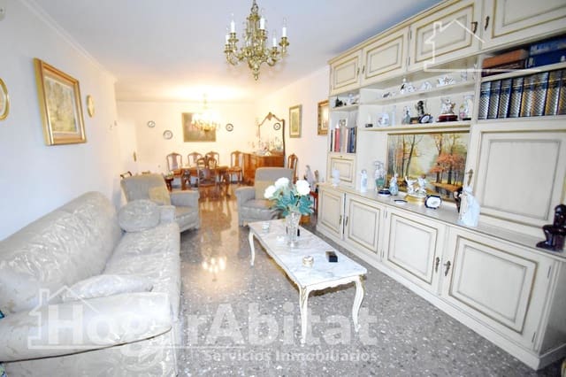 4 bedroom Flat for sale in Mont-Olivet, Valencia city with garage - € 655,000 (Ref: 9149305)