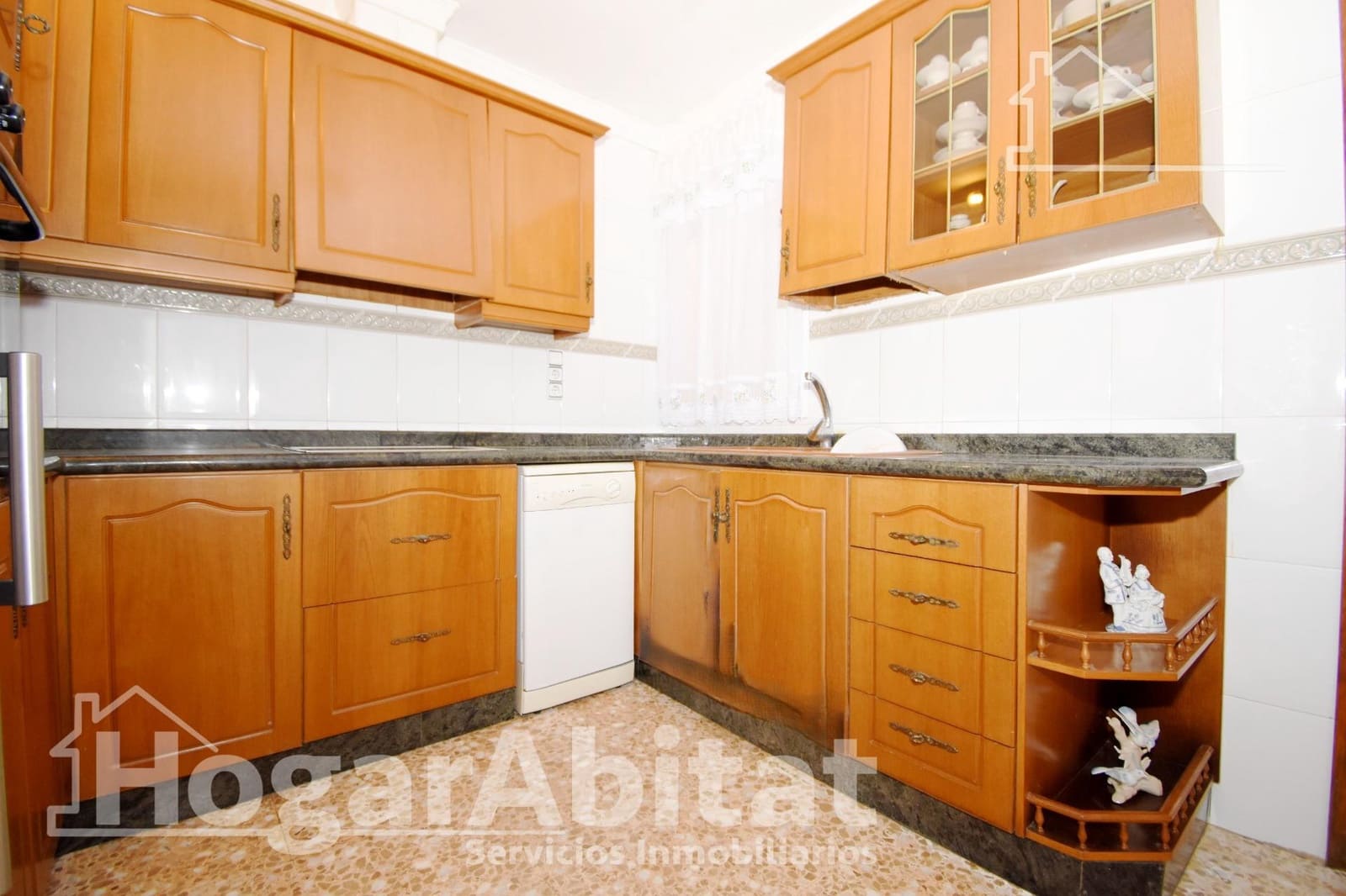 5 sypialnia Dom na sprzedaż w Pego z garażem - 137 000 € (Ref: 9159530)