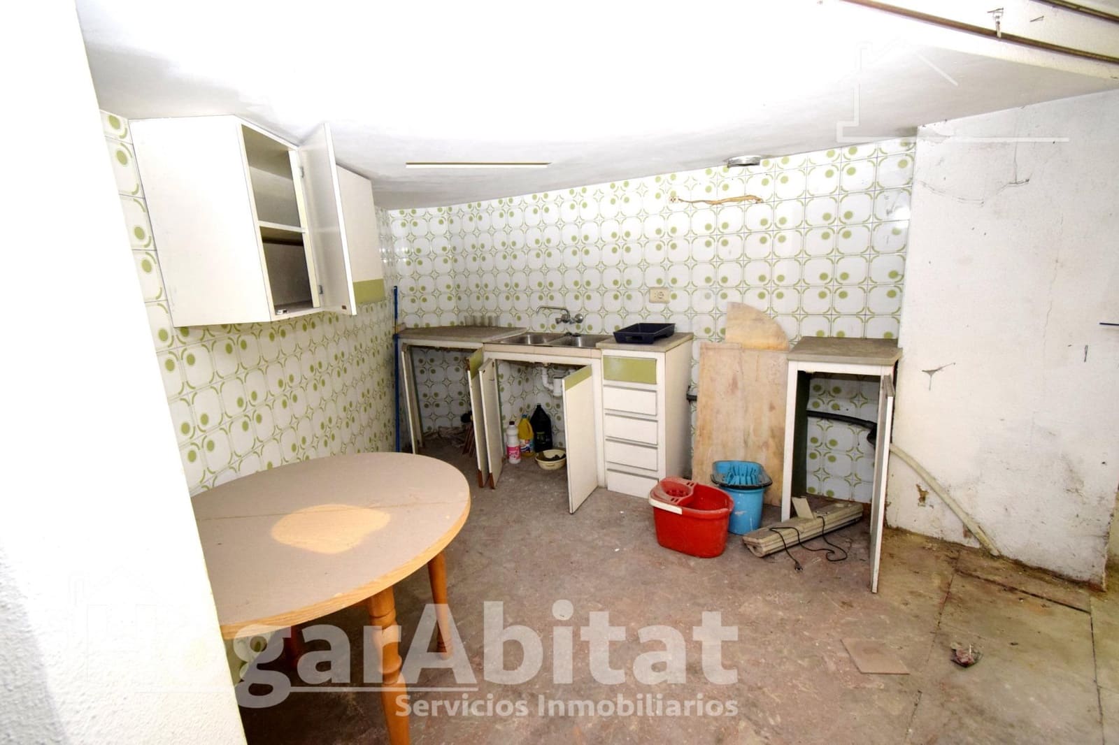 Erhverv til leje i Valencia by - € 750 (Ref: 9191103)