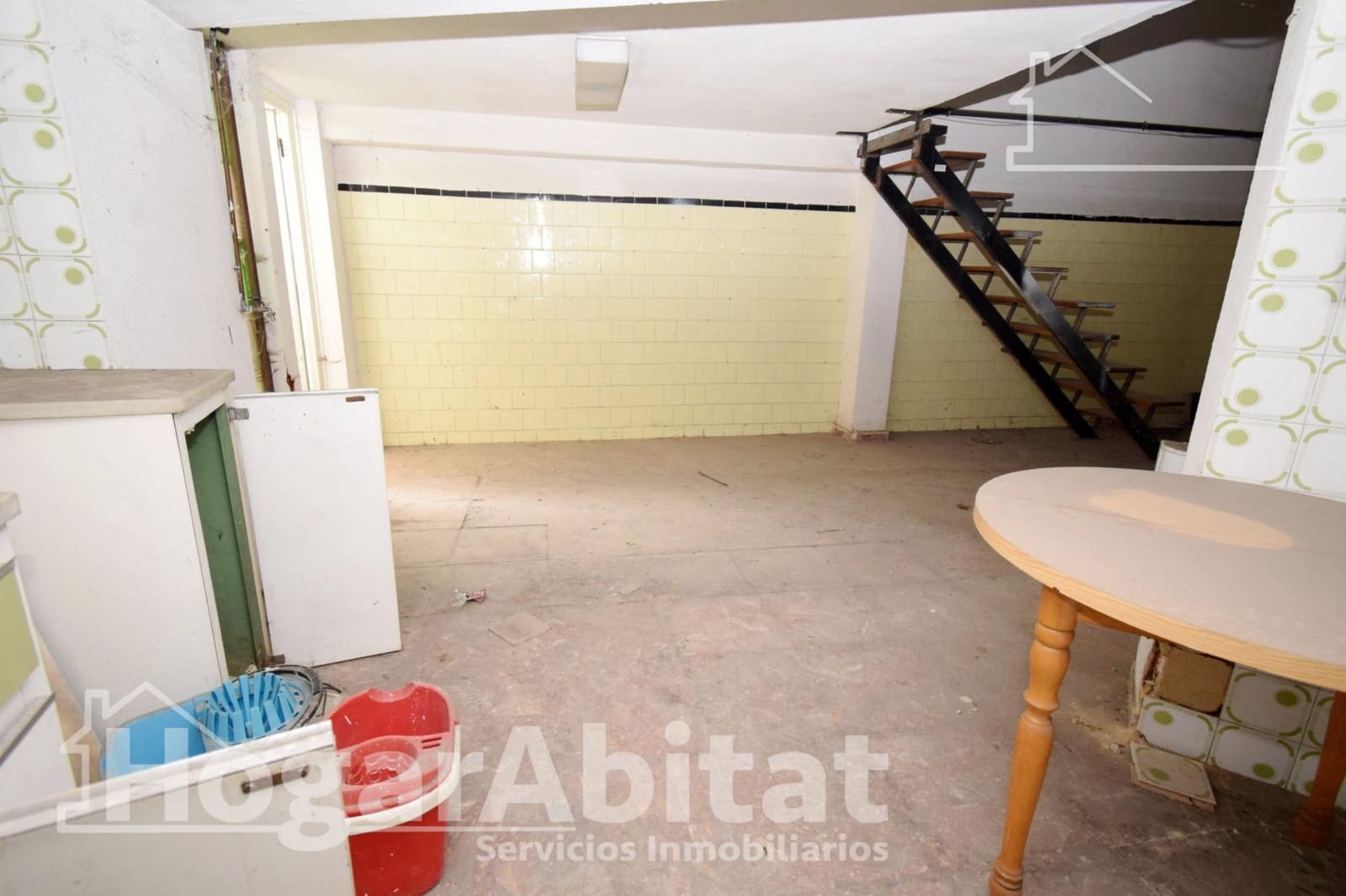 Erhverv til leje i Valencia by - € 750 (Ref: 9191103)