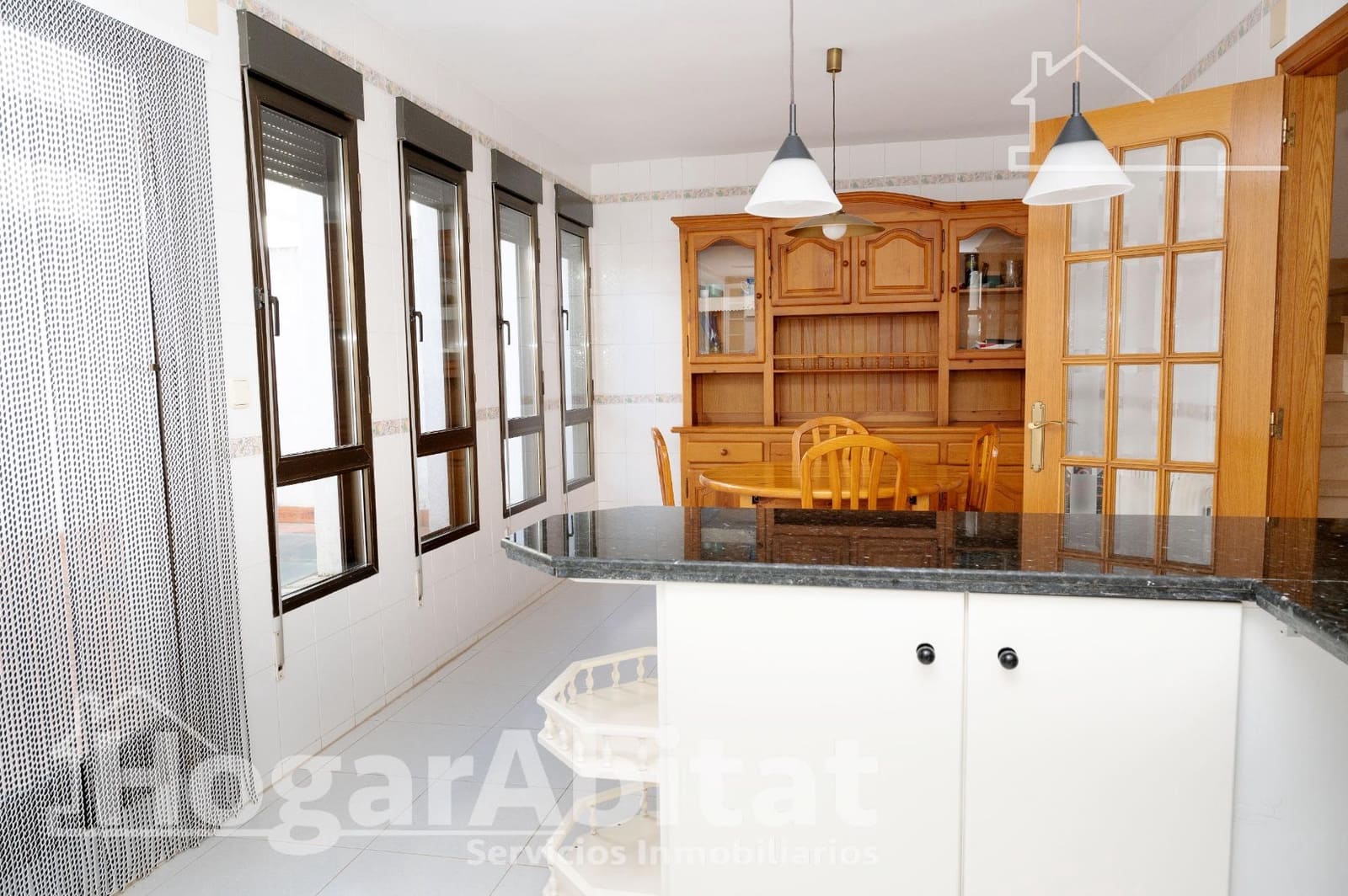 Casa de 6 habitaciones en Les Coves de Vinromà en venta con garaje - 220.000 € (Ref: 9215113)