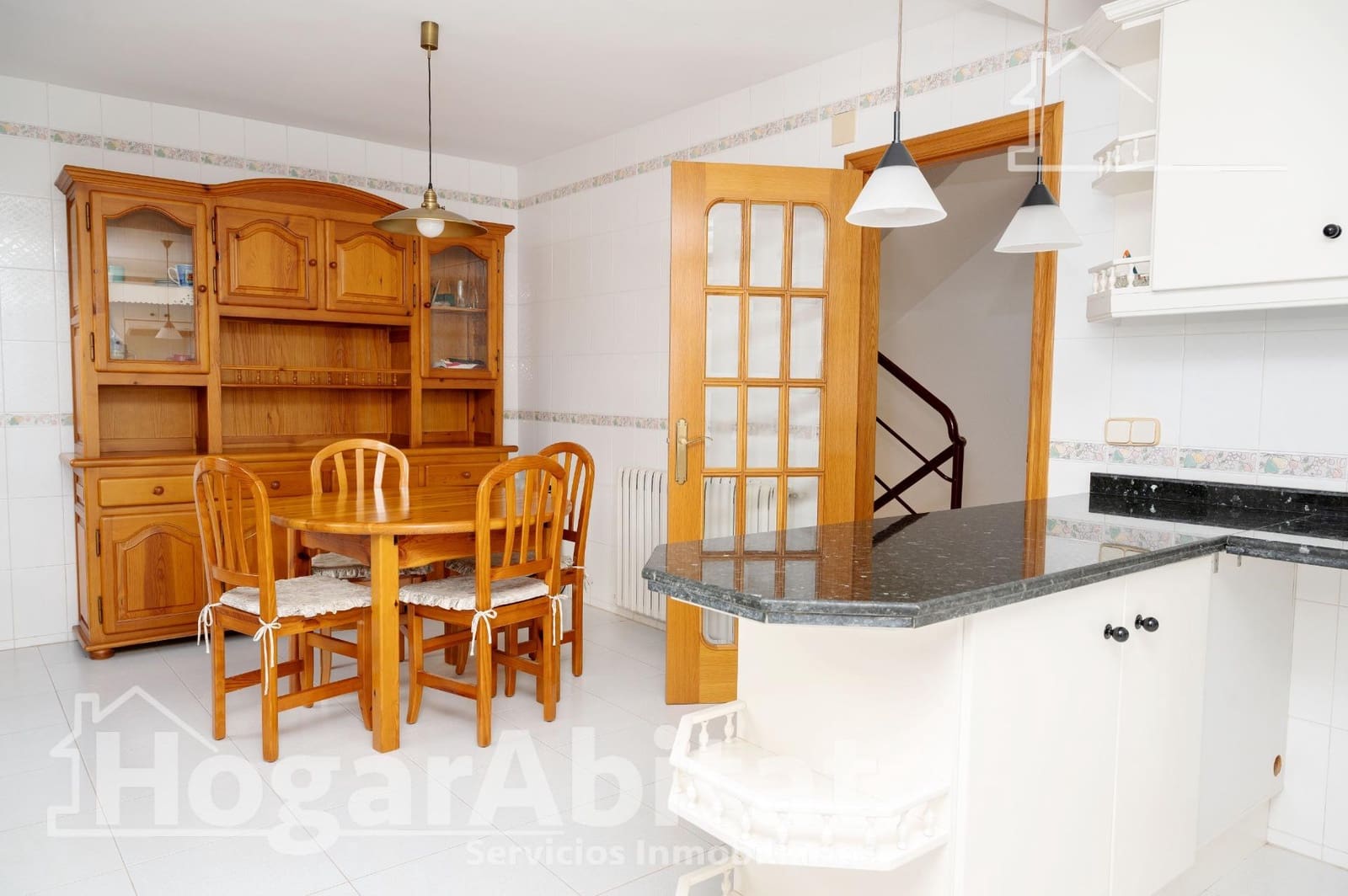 Casa de 6 habitaciones en Les Coves de Vinromà en venta con garaje - 220.000 € (Ref: 9215113)