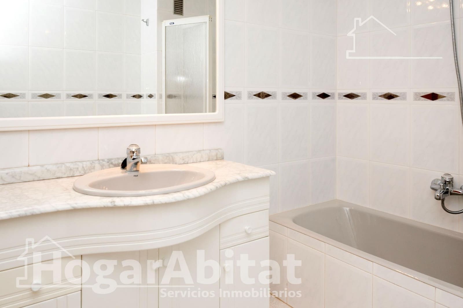 Casa de 6 habitaciones en Les Coves de Vinromà en venta con garaje - 220.000 € (Ref: 9215113)