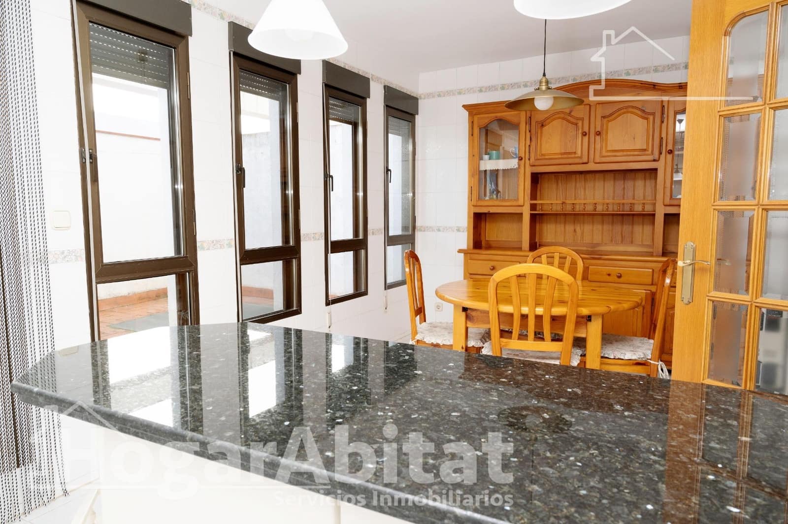 Casa de 6 habitaciones en Les Coves de Vinromà en venta con garaje - 220.000 € (Ref: 9215113)