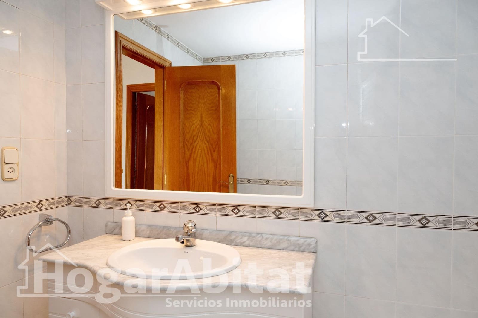 Casa de 6 habitaciones en Les Coves de Vinromà en venta con garaje - 220.000 € (Ref: 9215113)