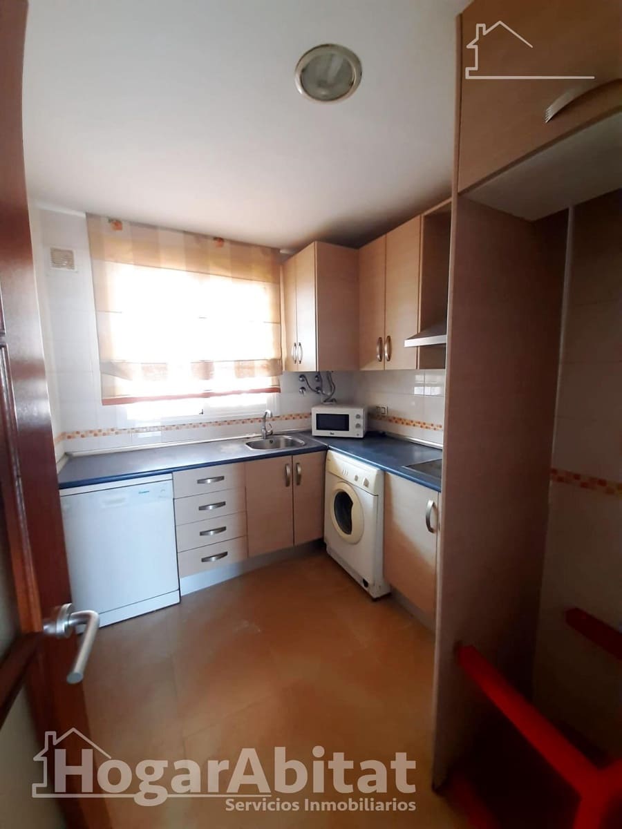 2 slaapkamer Penthouse te koop in Roquetas de Mar met zwembad - € 150.000 (Ref: 9252040)