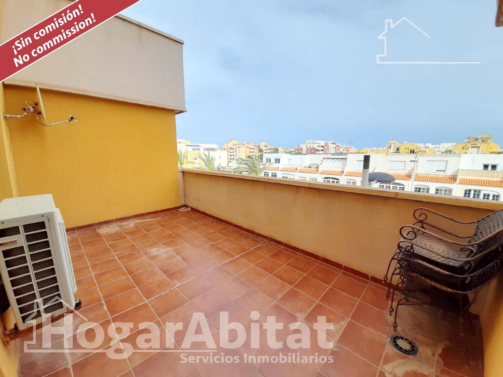 2 slaapkamer Penthouse te koop in Roquetas de Mar met zwembad - € 150.000 (Ref: 9252040)